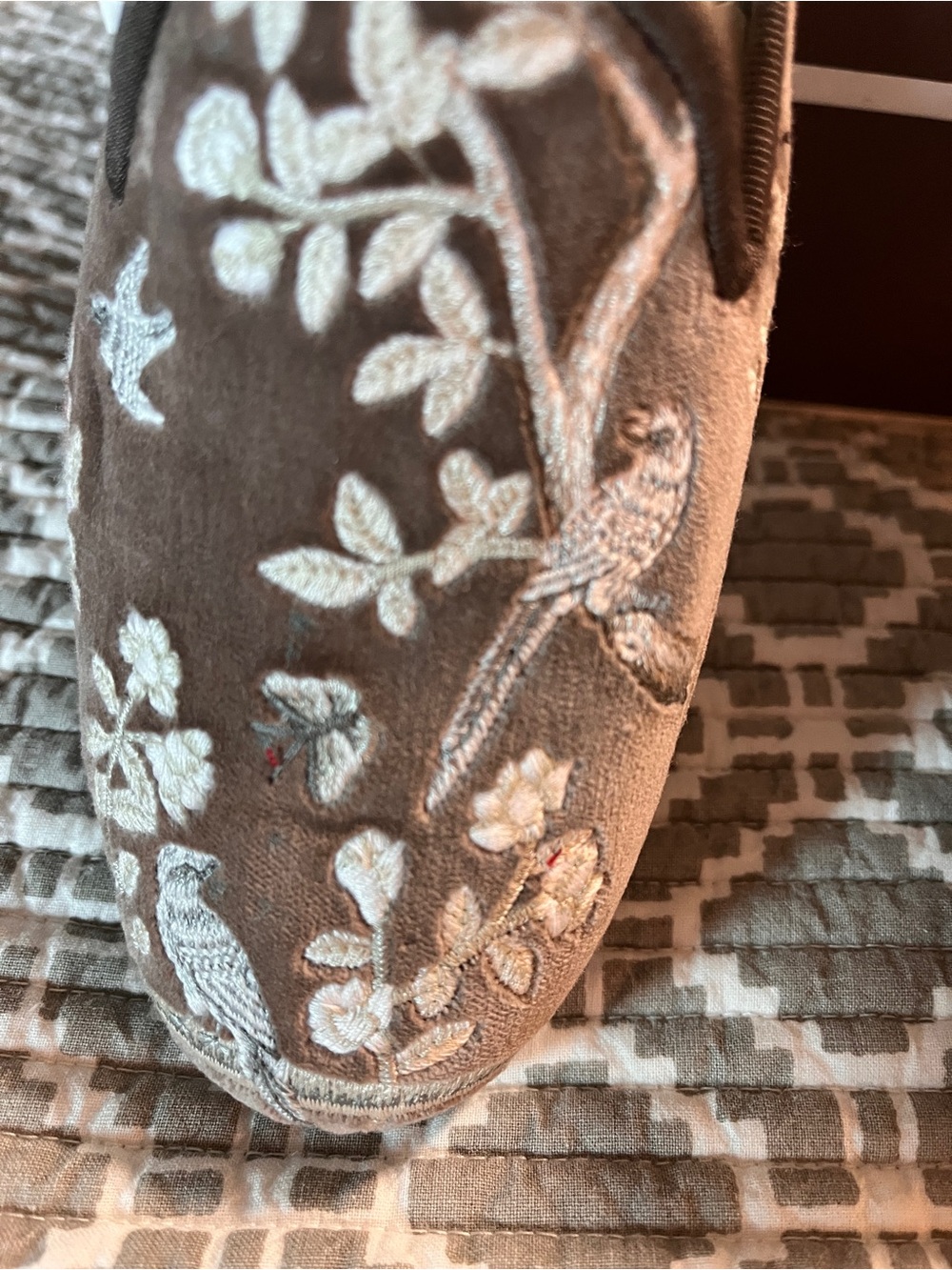 Gracie by Stubbs and Wootton Embroidered Velvet Loafers in Brown size 8 - Picture 3 of 11